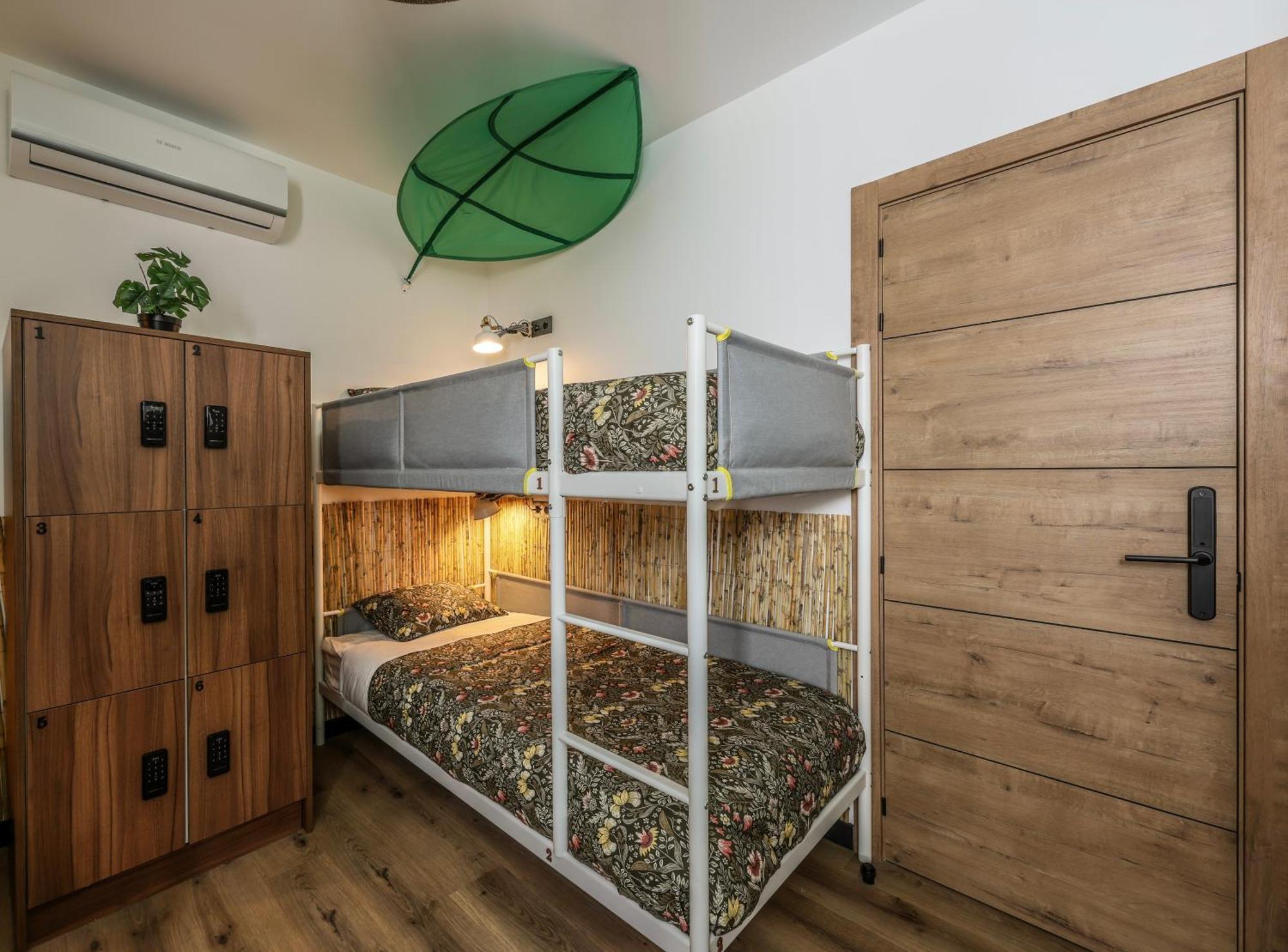 Eliseo - Livingcoworking - Malasana Мадрид Екстер'єр фото